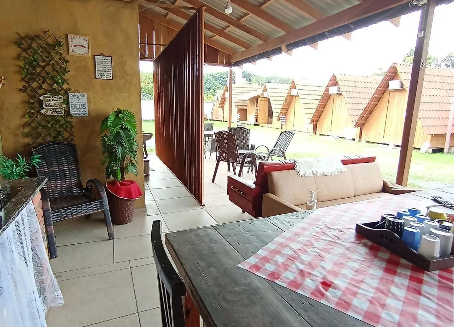 פנייה Cabana Com Ar Condicionado E Area De Cozinha E Banheiro Compartilhado A 10 Minutos Do Parque Beto Carrero ברזיל
