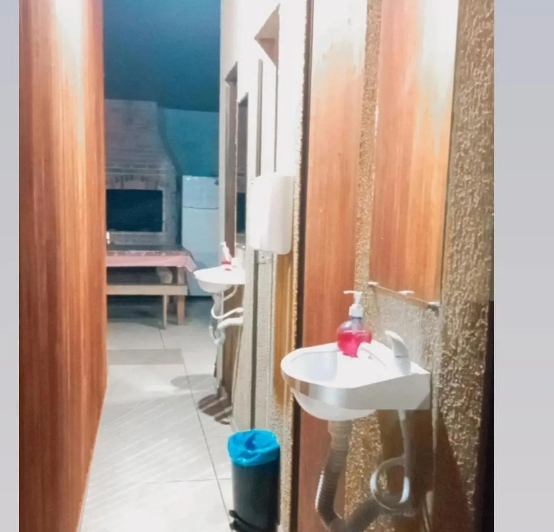 בית נופש פנייה Cabana Com Ar Condicionado E Area De Cozinha E Banheiro Compartilhado A 10 Minutos Do Parque Beto Carrero