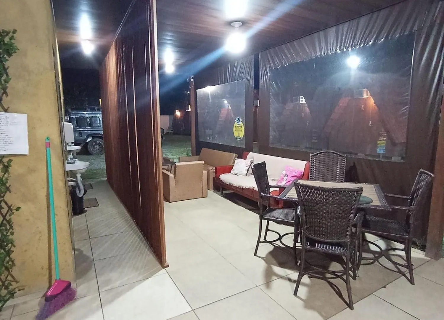 פנייה Cabana Com Ar Condicionado E Area De Cozinha E Banheiro Compartilhado A 10 Minutos Do Parque Beto Carrero